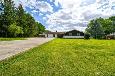 2445 S Tecumseh Rd, Springfield, OH 45502