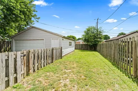 Exterior - 2724 Wehrly Ave, Kettering, OH 45419 photo 5 of 6
