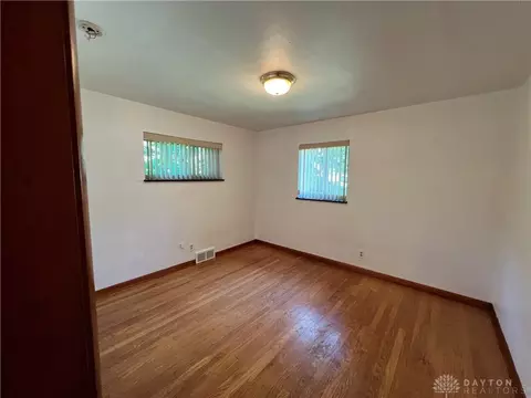 Bedroom - 2729 Oak Park Ave, Kettering, OH 45429 photo 3 of 7