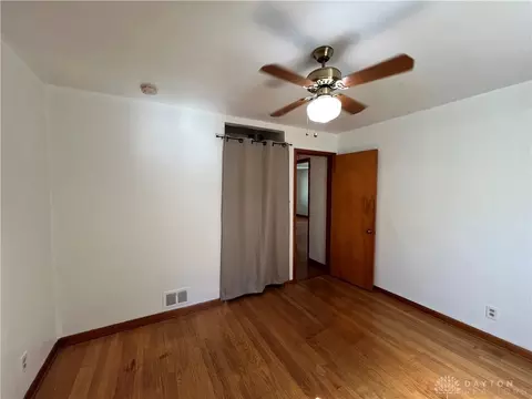 Bedroom - 2729 Oak Park Ave, Kettering, OH 45429 photo 6 of 7