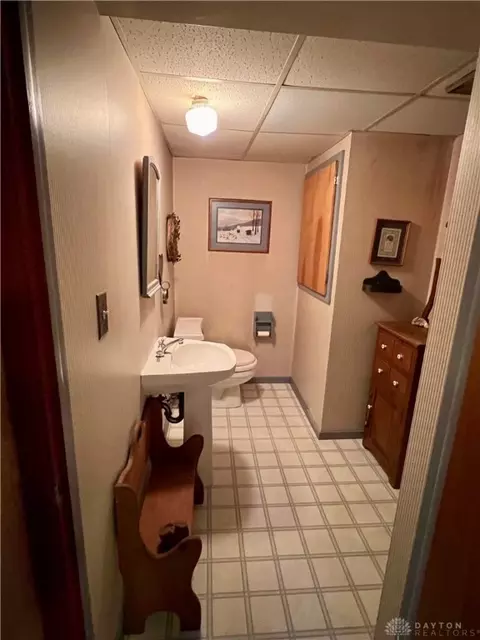 Bath - 2729 Oak Park Ave, Kettering, OH 45429 photo 4 of 4