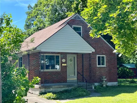 2729 Oak Park Ave, Kettering, OH 45429