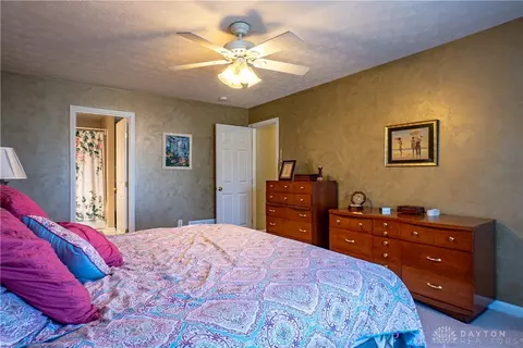 165 Cambridge Dr, Springboro, OH 45066 photo 38