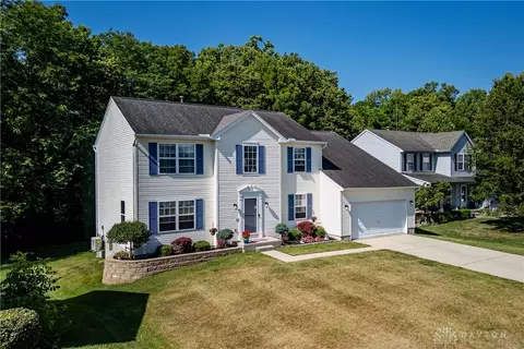 165 Cambridge Dr, Springboro, OH 45066