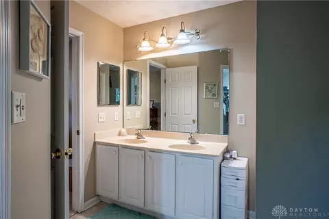165 Cambridge Dr, Springboro, OH 45066 photo 41