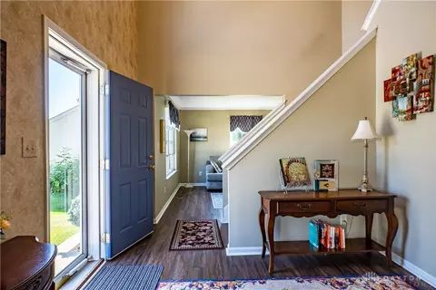 165 Cambridge Dr, Springboro, OH 45066 photo 5