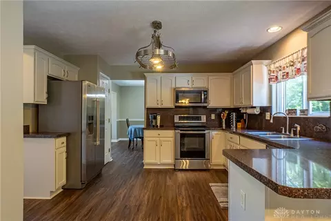 165 Cambridge Dr, Springboro, OH 45066 photo 13