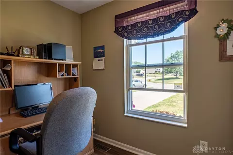 165 Cambridge Dr, Springboro, OH 45066 photo 21