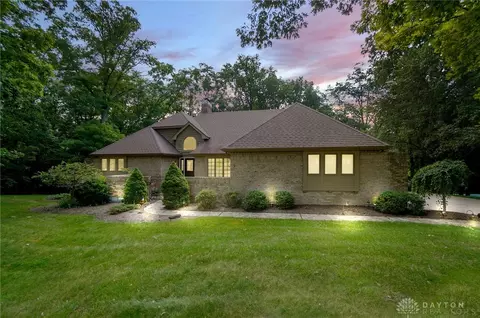 6825 Vienna Woods Trl, Dayton, OH 45459
