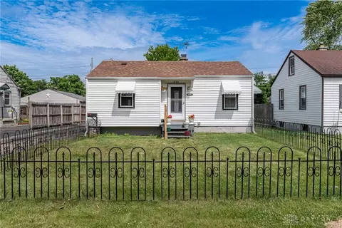 1664 Pell Dr, Dayton, OH 45410