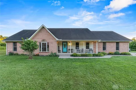 2041 S Tecumseh Rd, Springfield, OH 45502