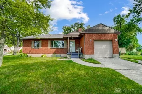 4104 Parkway Dr, Dayton, OH 45416