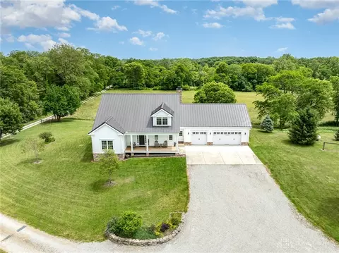 1073 Long Rd, Xenia, OH 45385