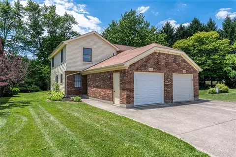 1132 Katie Cir, Dayton, OH 45434