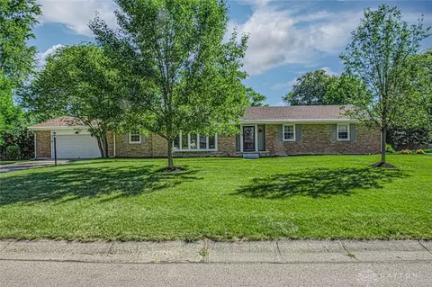 371 Marylhurst Dr, Dayton, OH 45459