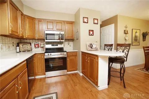 Kitchen - 7364 Hamilton Ave, Maineville, OH 45039 photo 2 of 6