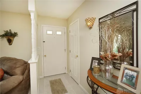 Entry Way - 7364 Hamilton Ave, Maineville, OH 45039 photo 1 of 2