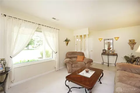 Entry Way - 7364 Hamilton Ave, Maineville, OH 45039 photo 2 of 2