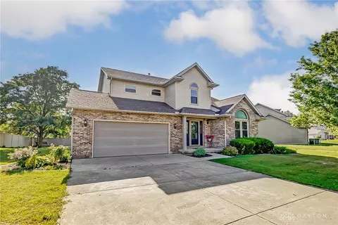 2645 Fieldstone Ct, Troy, OH 45373