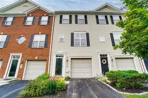 4304 Straight Arrow Rd, Beavercreek, OH 45430