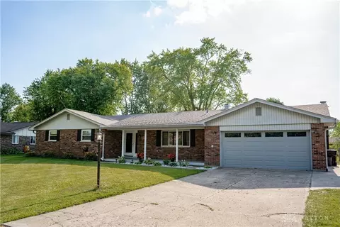 2367 Red Apple Dr, Dayton, OH 45431