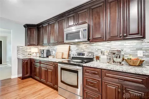 9831 Shawnee Trl, Centerville, OH 45458 photo 13
