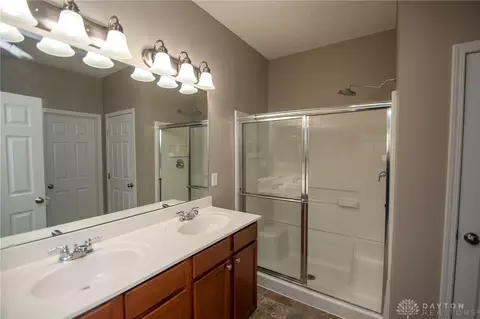 Bath - 597 Hafton Ct, Maineville, OH 45039 photo 1 of 2