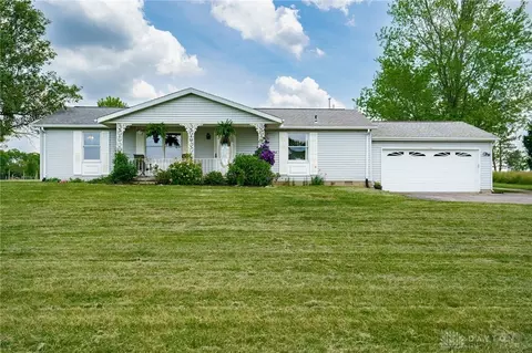 2295 Federal Rd, Xenia, OH 45385
