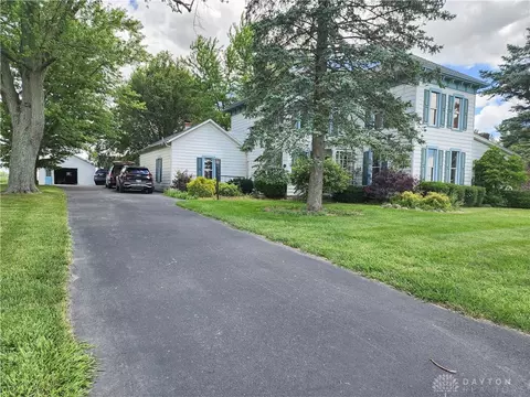 7517 Lewisburg Rd, Lewisburg, OH 45338