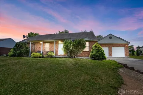 807 W Pekin Rd, Lebanon, OH 45036