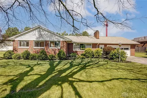755 Arlington Rd, Brookville, OH 45309