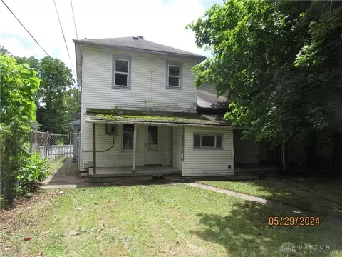 Exterior - 220 Euclid Ave, Springfield, OH 45505 photo 4 of 6