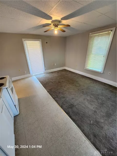 Living - 736 N Main St, Marion, OH 43302 photo 1 of 1