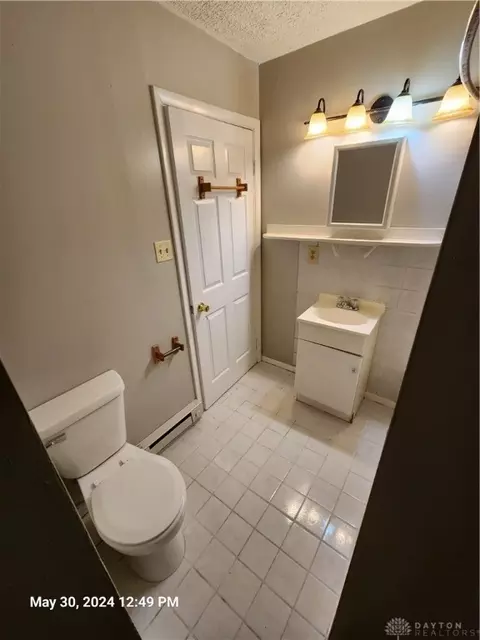 Bath - 736 N Main St, Marion, OH 43302 photo 5 of 5