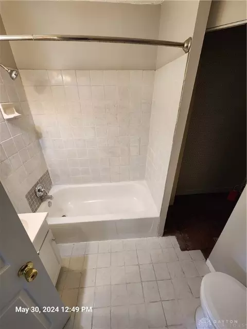 Bath - 736 N Main St, Marion, OH 43302 photo 3 of 5