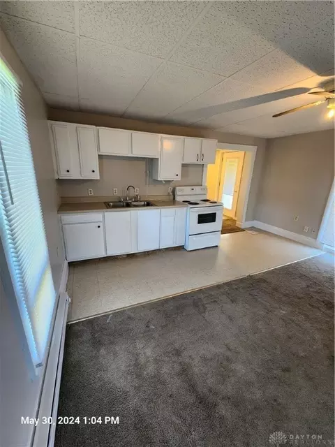 Kitchen - 736 N Main St, Marion, OH 43302 photo 2 of 4
