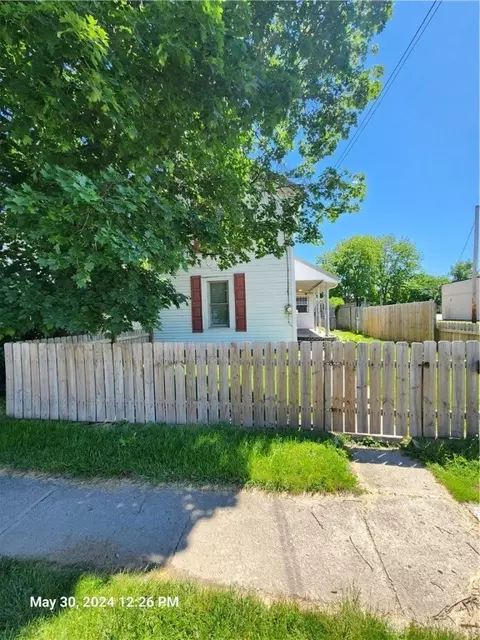 Exterior - 736 N Main St, Marion, OH 43302 photo 2 of 18