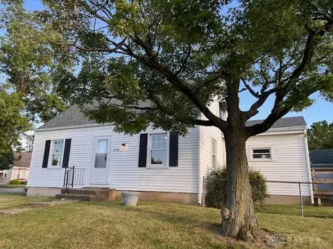 2108 Adventure Dr, Dayton, OH 45420