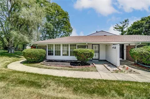 5621 Troy Villa Blvd, Dayton, OH 45424