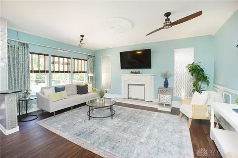 Living - 868 Thornton Dr, Morrow, OH 45152 photo 2 of 5