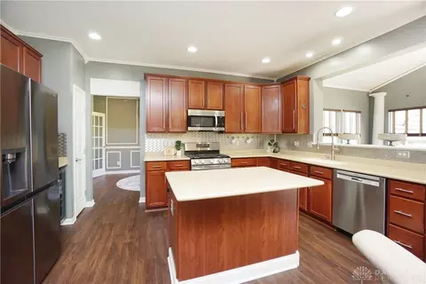Kitchen - 868 Thornton Dr, Morrow, OH 45152 photo 2 of 7