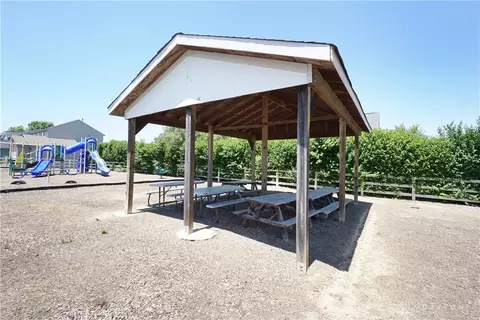Exterior - 868 Thornton Dr, Morrow, OH 45152 photo 11 of 13