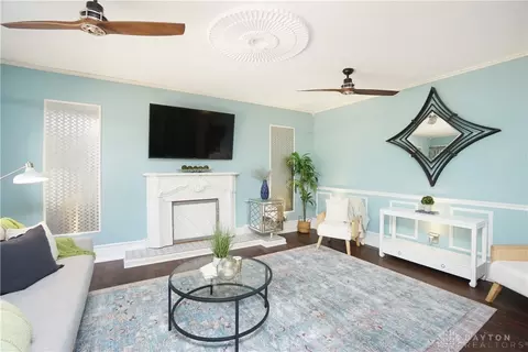 Living - 868 Thornton Dr, Morrow, OH 45152 photo 3 of 5