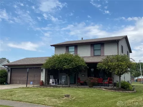 766 Greyhound Dr, New Lebanon, OH 45345