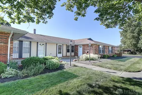 8743 Washington Colony Dr, Washington Township, OH 45458