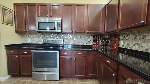 1435 Phoenix Pl, Dayton, OH 45420 photo 23