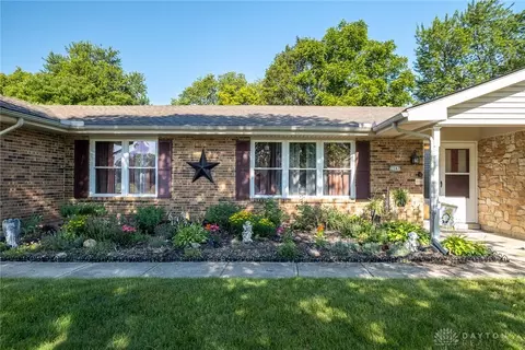 2547 Brown Bark Dr, Dayton, OH 45431