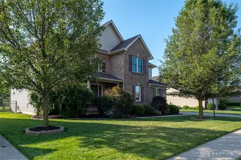 398 Danbury Pl, Xenia, OH 45385