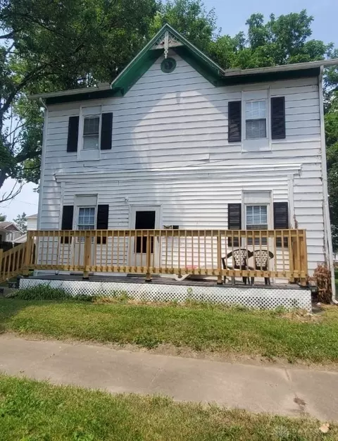 409 N 4th St, Miamisburg, OH 45342