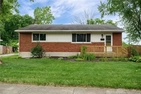 1725 Eric Dr, Dayton, OH 45414